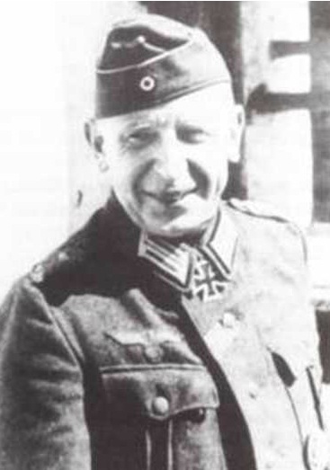 Generalmajor Hans-Walter Heyne, zunächst Kdr ArtRgt 182 (Oberst), ab 15.